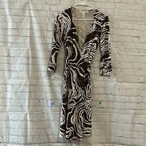 Diane Von Furstenburg Vintage Brown/Cream Silk Wrap Dress SZ 8